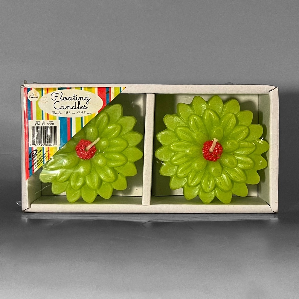2 Holiday Floating Candles